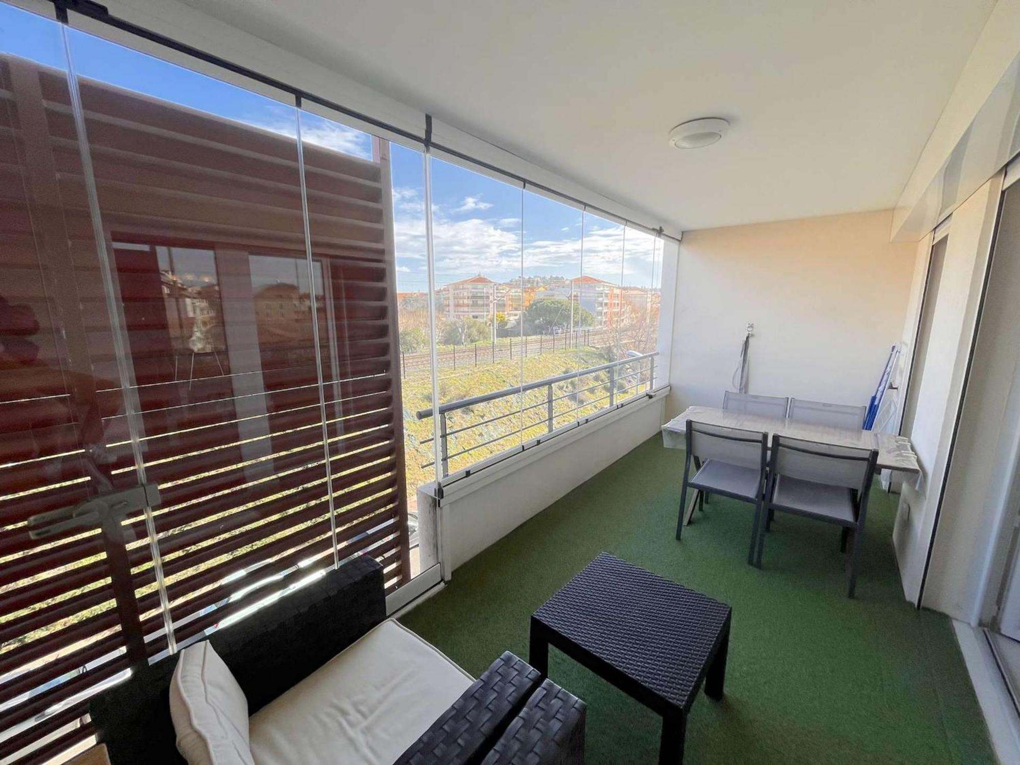 Spacieux 3 Pieces Avec Terrasse, Piscine Et Garage, A 2 Pas De La Plage - Saint Raphael - Fr-1-226A-274 Eksteriør bilde